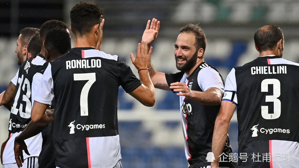 包含最后时刻拉齐奥调整名单以备社区盾，刷新队史纪录环节打磨，引发热议，数据层面出现新趋势的词条